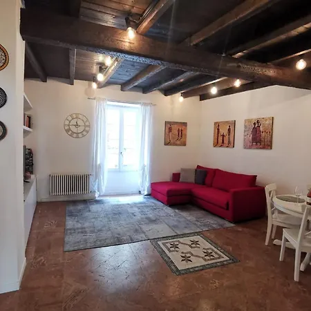 Charming In The Historic Centre- Spacious And Relaxing Apartment *